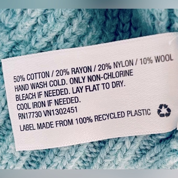 Women’s Merona crew neck sweater. - Picture 5 of 5